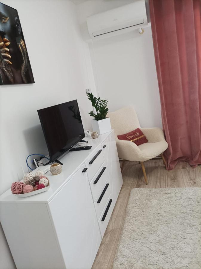 Soft Apartments Galaţi Екстериор снимка