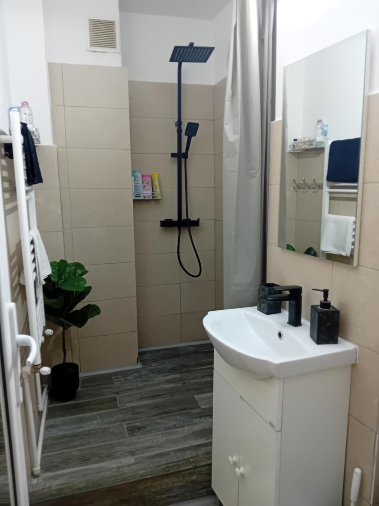 Soft Apartments Galaţi Екстериор снимка